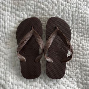 Kids Havaianas. US 9/10.